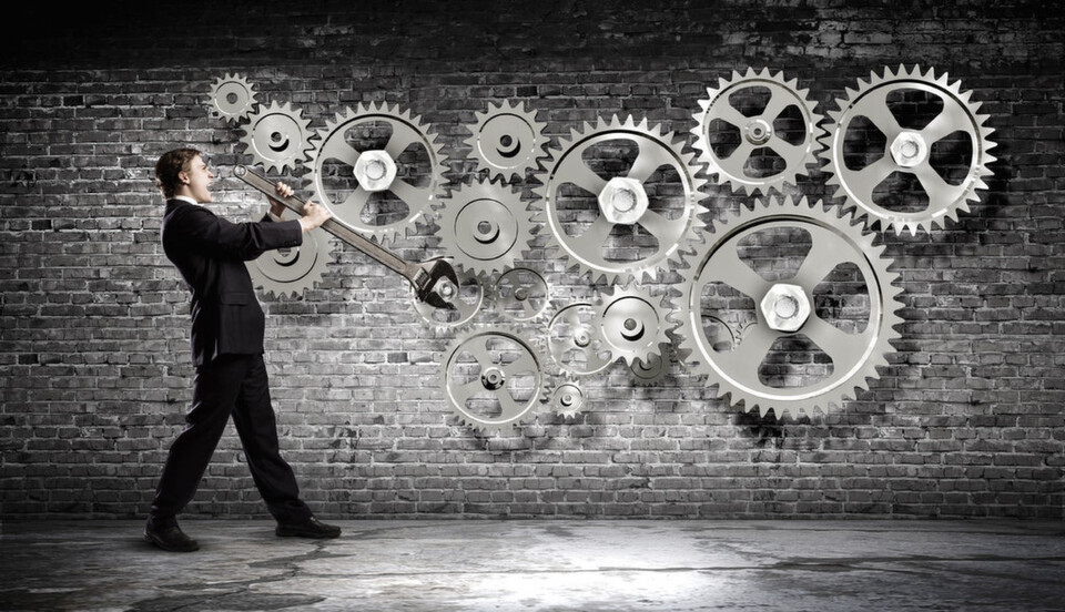 Wer sich einer solchen Kraftanstrengung ausgesetzt sieht, nutzt die falschen Tools, um Hyper-V in den Griff zu bekommen. Thomas Drilling stellt ein paar der Werkzeuge vor, die das Admin-Dasein vereinfachen können. Wer sich einer solchen Kraftanstrengung ausgesetzt sieht, nutzt die falschen Tools, um Hyper-V in den Griff zu bekommen. Thomas Drilling stellt ein paar der Werkzeuge vor, die das Admin-Dasein vereinfachen können.