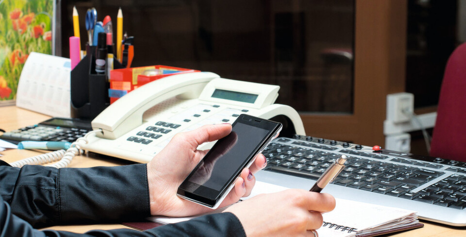 An mobilen Endgeräten kommen auch die Mitarbeiter öffentlicher Verwaltungen nicht vorbei An mobilen Endgeräten kommen auch die Mitarbeiter öffentlicher Verwaltungen nicht vorbei