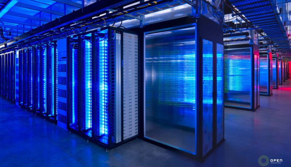 Ein Microsoft-Azure-Datencenter auf der Basis von OCP. Microsoft hat alle Quelltexte zum Verwalten von Hardware-Komponenten wie Server-Netzteile, Server-Diagnose-Tools und Lüftersteuerungen in den Open-Source-Pool gestellt. Ein Microsoft-Azure-Datencenter auf der Basis von OCP. Microsoft hat alle Quelltexte zum Verwalten von Hardware-Komponenten wie Server-Netzteile, Server-Diagnose-Tools und Lüftersteuerungen in den Open-Source-Pool gestellt.