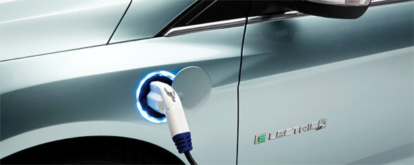 E-Autos könnten wesentlich erfolgreicher sein, wenn die Hersteller die entsprechenden Modelle im Programm hätten – sagen Marktforscher. E-Autos könnten wesentlich erfolgreicher sein, wenn die Hersteller die entsprechenden Modelle im Programm hätten – sagen Marktforscher.