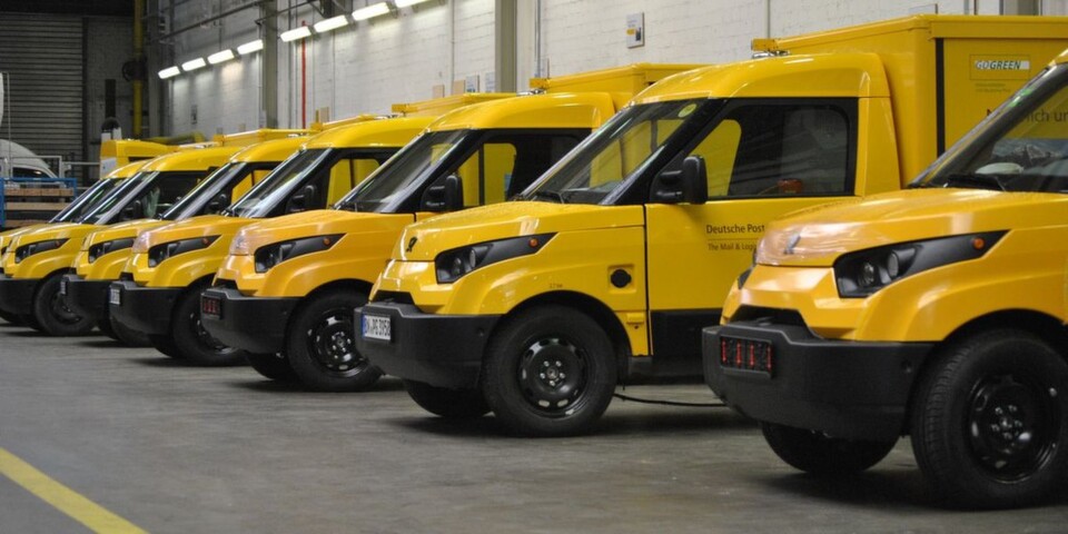 E-Fahrzeuge von Streetscooter werden von der Deutschen Post DHL für die Zustellung in Bonn und dem Umland bereits genutzt. Künftig versprechen cloud-basierte Apps mehr Komfort für die Fahrer durch intelligente Services. E-Fahrzeuge von Streetscooter werden von der Deutschen Post DHL für die Zustellung in Bonn und dem Umland bereits genutzt. Künftig versprechen cloud-basierte Apps mehr Komfort für die Fahrer durch intelligente Services.