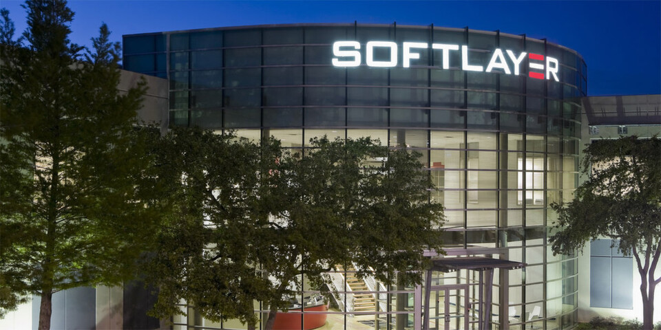 Seit der Eröffnung des Softlayer Rechenzentrums in Frankfurt am Main Anfang Januar 2015 erhalten Kunden Zugriff auf lokale Services mit garantierter Datenspeicherung in Deutschland. Der Standort ergänzt die europäische Präsenz der Softlayer Cloud Center in London, Amsterdam und Paris. Weltweit stehen rund 20 Data Center von Softlayer, weitere sind aktuell in Planung. Seit der Eröffnung des Softlayer Rechenzentrums in Frankfurt am Main Anfang Januar 2015 erhalten Kunden Zugriff auf lokale Services mit garantierter Datenspeicherung in Deutschland. Der Standort ergänzt die europäische Präsenz der Softlayer Cloud Center in London, Amsterdam und Paris. Weltweit stehen rund 20 Data Center von Softlayer, weitere sind aktuell in Planung.