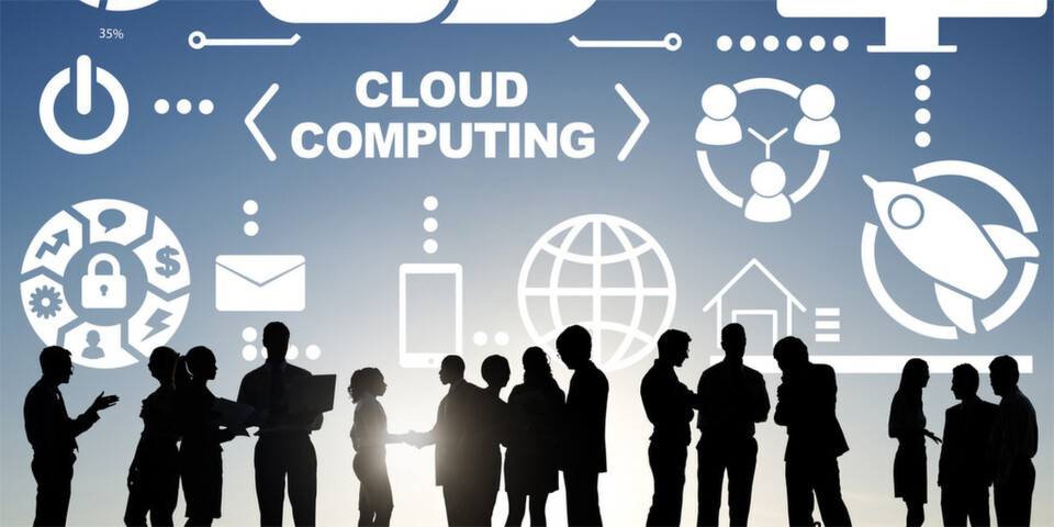 Es gibt zahlreiche Cloud-Angebote für Big Data Analytik (BDA) - und ebenso viele Einsatzbereiche. Im eBook werden diese, die verwendeten Technologien und Anbieter vorgestellt Es gibt zahlreiche Cloud-Angebote für Big Data Analytik (BDA) - und ebenso viele Einsatzbereiche. Im eBook werden diese, die verwendeten Technologien und Anbieter vorgestellt