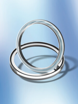 Der Vision einer reibungsfreien Dichtung sind die Ingenieure von Freudenberg Sealing Technologies sehr nahe gekommen: Der Kurbelwellendichtring Levitex erzeugt ein Luftpolster, das praktisch reibungslos den Motorraum abdichtet. Levitex kann so den CO2-Ausstoß von Fahrzeugen um 0,5 bis 1 Gramm pro Kilometer senken. Der Vision einer reibungsfreien Dichtung sind die Ingenieure von Freudenberg Sealing Technologies sehr nahe gekommen: Der Kurbelwellendichtring Levitex erzeugt ein Luftpolster, das praktisch reibungslos den Motorraum abdichtet. Levitex kann so den CO2-Ausstoß von Fahrzeugen um 0,5 bis 1 Gramm pro Kilometer senken.