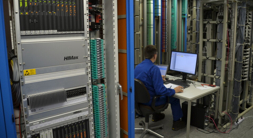 In the pyrolysis plant, three redundant Himax safety systems are used as ESD, BMS and F&G systems in the compressors, naphtha and ethane furnaces and other process units. Overall, the safety controllers process approximately 2,000 signals. In the pyrolysis plant, three redundant Himax safety systems are used as ESD, BMS and F&G systems in the compressors, naphtha and ethane furnaces and other process units. Overall, the safety controllers process approximately 2,000 signals.