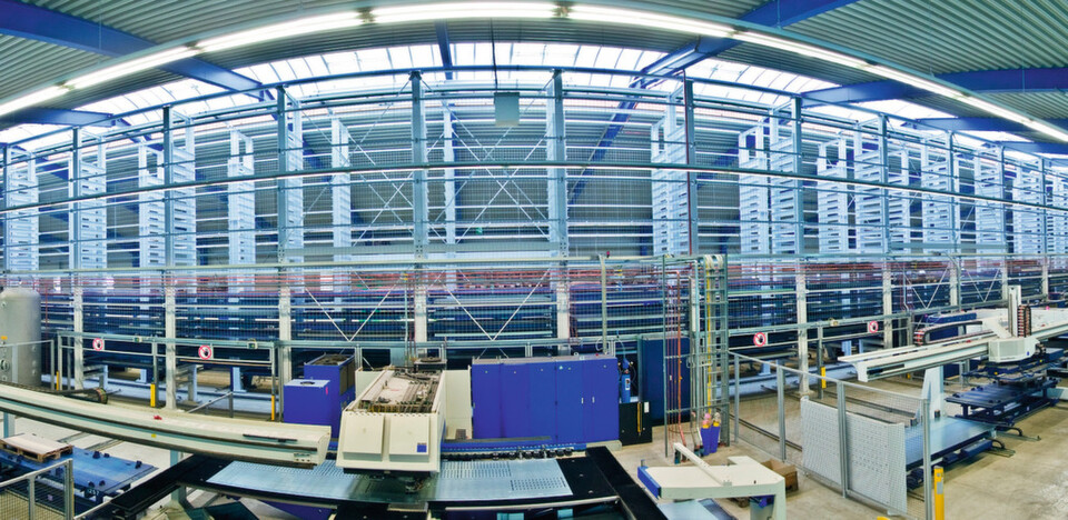 Die Stopa Anlagenbau GmbH ist Anbieter von automatischen Lager- und Bereitstellungssystemen. Der zentrale Geschäftsbereich Lagersysteme wird synergetisch von den Sparten Maschinenbau und Stahlbau sowie der Konzeption und Realisierung von Parksystemen flankiert. Die Stopa Anlagenbau GmbH ist Anbieter von automatischen Lager- und Bereitstellungssystemen. Der zentrale Geschäftsbereich Lagersysteme wird synergetisch von den Sparten Maschinenbau und Stahlbau sowie der Konzeption und Realisierung von Parksystemen flankiert.