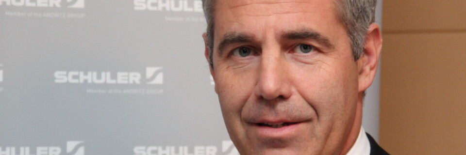 Schuler-CEO Stefan Klebert will stärker auf das mittlere Preissegment setzen, um das Angebot des Pressenherstellers besser an lokale Marktbedürfnisse, beispielsweise in Asien, anzupassen. Schuler-CEO Stefan Klebert will stärker auf das mittlere Preissegment setzen, um das Angebot des Pressenherstellers besser an lokale Marktbedürfnisse, beispielsweise in Asien, anzupassen.