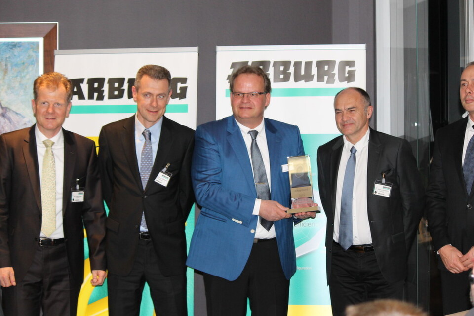 Smiling faces upon receipt of the Arburg energy efficiency award 2015: ARaymond representatives Jürgen Trefzer, François Raymond, Arburg Managing Partner Michael Hehl, Dominique Roullet-Revol and Tomas Cerman (from left to right). Smiling faces upon receipt of the Arburg energy efficiency award 2015: ARaymond representatives Jürgen Trefzer, François Raymond, Arburg Managing Partner Michael Hehl, Dominique Roullet-Revol and Tomas Cerman (from left to right).