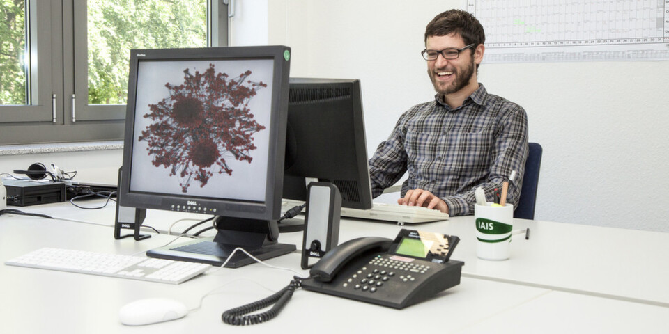 Data Scientists wissen Konzepte und Techniken aus den Bereichen Informatik, Statistik und Mathematik geschickt zu nutzen, um Zusammenhänge in Big Data zu erkennen. Data Scientists wissen Konzepte und Techniken aus den Bereichen Informatik, Statistik und Mathematik geschickt zu nutzen, um Zusammenhänge in Big Data zu erkennen.