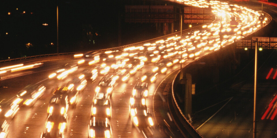 Intelligente Fahrzeuge und Leitsysteme sollen den Verkehr berechenbar machen, könnten aber letztlich für mehr Chaos sorgen. Intelligente Fahrzeuge und Leitsysteme sollen den Verkehr berechenbar machen, könnten aber letztlich für mehr Chaos sorgen.
