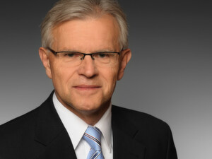 Der Autor, Hermann Stehlik ist Regional Vice President Zentraleuropa bei Epicor Software, stellt eine Checkliste auf, mit sich prüfen lässt, ob das ERP-System noch zeitgemäß funktioniert. Der Autor, Hermann Stehlik ist Regional Vice President Zentraleuropa bei Epicor Software, stellt eine Checkliste auf, mit sich prüfen lässt, ob das ERP-System noch zeitgemäß funktioniert.