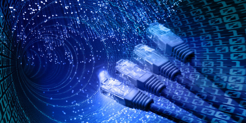 ConnectGuard Optical ermöglicht Netzwerkverschlüsselung auf Basis der ADVA FSP 3000 für Ethernet, Fibre Channel und InfiniBand, mit Datenraten bis zu 100Gbit/s. ConnectGuard Optical ermöglicht Netzwerkverschlüsselung auf Basis der ADVA FSP 3000 für Ethernet, Fibre Channel und InfiniBand, mit Datenraten bis zu 100Gbit/s.