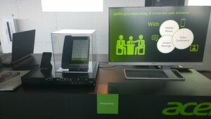 Acer zeigte auf der Internationalen Pressekonferenz in New York die IP-Telefonie-Lösung abPBX Plus. Die zentrale Komponente ist ein SDN-Server, hier der abPBX Plus 100 für kleine Unterrnehmen ausgestellt. Auf dem Server steht das IP-Telefon abTouchphone. Zudem kann auch ein Smartphone als Endgerät dienen. Acer zeigte auf der Internationalen Pressekonferenz in New York die IP-Telefonie-Lösung abPBX Plus. Die zentrale Komponente ist ein SDN-Server, hier der abPBX Plus 100 für kleine Unterrnehmen ausgestellt. Auf dem Server steht das IP-Telefon abTouchphone. Zudem kann auch ein Smartphone als Endgerät dienen.