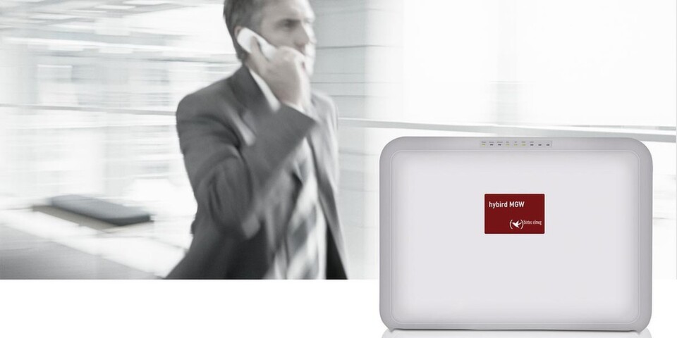 Mit dem Hybird Media Gateway möchte Bintec Elmeg seinen Kunden den nahtlosen Umstieg in die All-IP-Welt ermöglichen. Mit dem Hybird Media Gateway möchte Bintec Elmeg seinen Kunden den nahtlosen Umstieg in die All-IP-Welt ermöglichen.