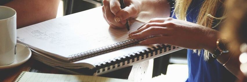 Die repräsentative Studie "Kompass neue Arbeitswelt" befragte Beschäftigte aller Berufsklassen zu ihrer aktuellen Jobsituation sowie zu ihren Erwartungen an die Zukunft. Die repräsentative Studie "Kompass neue Arbeitswelt" befragte Beschäftigte aller Berufsklassen zu ihrer aktuellen Jobsituation sowie zu ihren Erwartungen an die Zukunft.