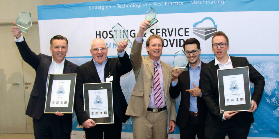 Die Gewinner des HSP Award 2015 (v. l.): Dr. Christian Böing (Strato), Heiko Weidlich (PKN), Thomas Kucher (GreenBee) sowie Alexander Windbichler und Benjamin Klempin (beide Anexia) Die Gewinner des HSP Award 2015 (v. l.): Dr. Christian Böing (Strato), Heiko Weidlich (PKN), Thomas Kucher (GreenBee) sowie Alexander Windbichler und Benjamin Klempin (beide Anexia)