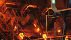 Das neue Stahlwerk der United Steel Company („SULB“) in Hidd im Königreich Bahrain ist auf eine Jahresproduktion von 600.000 Tonnen Stahl ausgelegt.