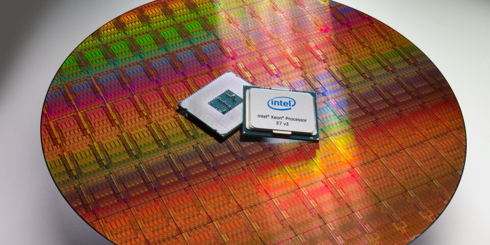 Der im Mai 2015 vorgestellte Xeon E7 v3 ist laut Intel das ideale Instrument für die Real-Time-Ananlyse großer Datenmengen in Big-Data-Anwendungen. Der im Mai 2015 vorgestellte Xeon E7 v3 ist laut Intel das ideale Instrument für die Real-Time-Ananlyse großer Datenmengen in Big-Data-Anwendungen.