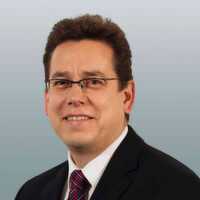 Carsten Gregorius, Senior Specialist Safety bei Phoenix Contact: „Phoenix Contact hat das erste Elementarrelais mit einer Baubreite von nur 6 mm entwickelt – inklusive Zwangsführung. Die daraus resultierenden Möglichkeiten versprechen bisher nicht gekannte Nutzungsmöglichkeiten für Sicherheitsrelais. Carsten Gregorius, Senior Specialist Safety bei Phoenix Contact: „Phoenix Contact hat das erste Elementarrelais mit einer Baubreite von nur 6 mm entwickelt – inklusive Zwangsführung. Die daraus resultierenden Möglichkeiten versprechen bisher nicht gekannte Nutzungsmöglichkeiten für Sicherheitsrelais.