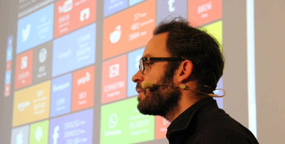 Auf der IT-Security Conference 2015 kritisierte Daniel Domscheit-Berg, für welche profanen Zwecke wir die riesigen IT-Ressourcen nutzen. Auf der IT-Security Conference 2015 kritisierte Daniel Domscheit-Berg, für welche profanen Zwecke wir die riesigen IT-Ressourcen nutzen.