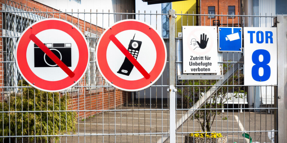 Mittelständische Unternehmen neigen zu Fatalismus, statt sich gegen dreiste Spionage durch ausländische Sicherheitsbehörden und Datendiebstahl durch eigene Mitarbeiter zu wehren. Mittelständische Unternehmen neigen zu Fatalismus, statt sich gegen dreiste Spionage durch ausländische Sicherheitsbehörden und Datendiebstahl durch eigene Mitarbeiter zu wehren.
