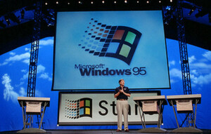Bill Gates bei der öffentlichen Präsentation von Windows 95: Geschätzte 200 Millionen US-$ investierte Microsoft in die Launchkampagne des Betriebssystems Bill Gates bei der öffentlichen Präsentation von Windows 95: Geschätzte 200 Millionen US-$ investierte Microsoft in die Launchkampagne des Betriebssystems