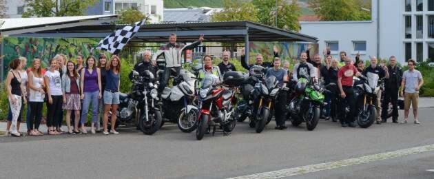 Startschuss zur 10. "bike und business"-Motorradtour 2015 am 23. Juli 2015 in Würzburg. Startschuss zur 10. "bike und business"-Motorradtour 2015 am 23. Juli 2015 in Würzburg.