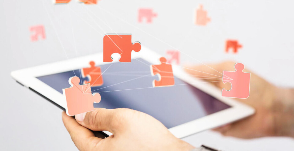 Verbindliche Standards machen die IT-Konsolidierung in der Verwaltung erst möglich Verbindliche Standards machen die IT-Konsolidierung in der Verwaltung erst möglich