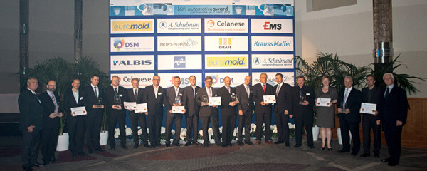 Gewinner des SPE Automotive Awards parts & components v.l.n.r.Dr.-Ing. Rudolf Fernengel, 2R Kunststofftechnik GmbH, Udo Gayer, Daimler AG, Christian Heinz, Continental Automotive GmbH, Jens Ebert, FTE automotive GmbH, Johannes Burkhard, FTE automotive GmbH, Hermann Bauer, FTE automotive GmbH, Reinhold Krischke, BMW Group, Sven Stein, BMW AG, Rüdiger Poltrock, BMW AG, Dr.-Ing. Hansjörg Kurz, Volkswagen AG, Fernando Burguera, Batz S. Coop., Pedro Zubieta, Batz S. Coop.Friedrich Westphal, PME-Fluidtec GmbH, Thilo Stier, AKRO-PLASTIC GmbH, Karl-Heinz Stelzl, FRIMO Group, Martina Schierholt, FRIMO Group, Dr. Ingo Kleba, Rühl Puromer GmbHDominik Schwager, dstyle, Dr.-Ing. Klaus-Dieter Johnke, Präsident SPE Central Europe. Gewinner des SPE Automotive Awards parts & components v.l.n.r.Dr.-Ing. Rudolf Fernengel, 2R Kunststofftechnik GmbH, Udo Gayer, Daimler AG, Christian Heinz, Continental Automotive GmbH, Jens Ebert, FTE automotive GmbH, Johannes Burkhard, FTE automotive GmbH, Hermann Bauer, FTE automotive GmbH, Reinhold Krischke, BMW Group, Sven Stein, BMW AG, Rüdiger Poltrock, BMW AG, Dr.-Ing. Hansjörg Kurz, Volkswagen AG, Fernando Burguera, Batz S. Coop., Pedro Zubieta, Batz S. Coop.Friedrich Westphal, PME-Fluidtec GmbH, Thilo Stier, AKRO-PLASTIC GmbH, Karl-Heinz Stelzl, FRIMO Group, Martina Schierholt, FRIMO Group, Dr. Ingo Kleba, Rühl Puromer GmbHDominik Schwager, dstyle, Dr.-Ing. Klaus-Dieter Johnke, Präsident SPE Central Europe.