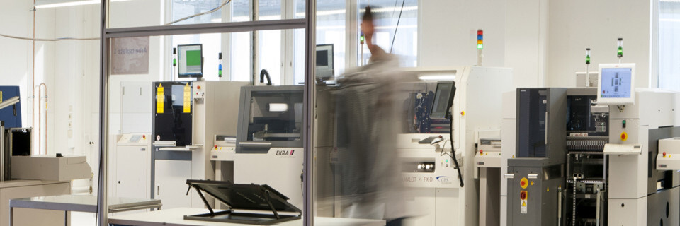Bei MID-TRONIC haben sich mit der Umsetzung des Cloud-Projektes und der neuen MES-Generation neue Möglichkeiten und Handlungsspielräume zur Steuerung von Maschinen sowie für die gesamte SMT-Fertigung eröffnet. Bei MID-TRONIC haben sich mit der Umsetzung des Cloud-Projektes und der neuen MES-Generation neue Möglichkeiten und Handlungsspielräume zur Steuerung von Maschinen sowie für die gesamte SMT-Fertigung eröffnet.