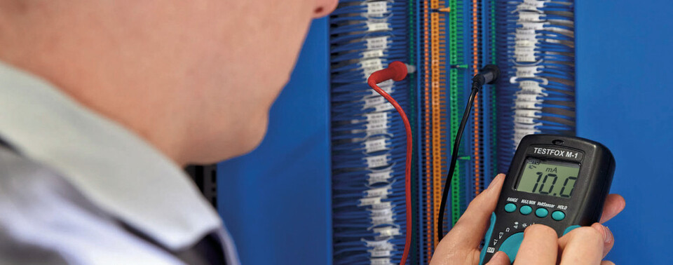 Disconnectable modular terminal blocks simplify the measuring of signals in the field. Disconnectable modular terminal blocks simplify the measuring of signals in the field.