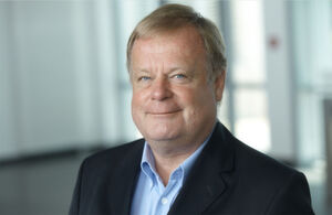 Friederich Vollmar ist seit Anfang 2000 in der IBM Software Group als Bereichsleiter für ein Team im technischen Vertrieb zuständig. Friederich Vollmar ist seit Anfang 2000 in der IBM Software Group als Bereichsleiter für ein Team im technischen Vertrieb zuständig.
