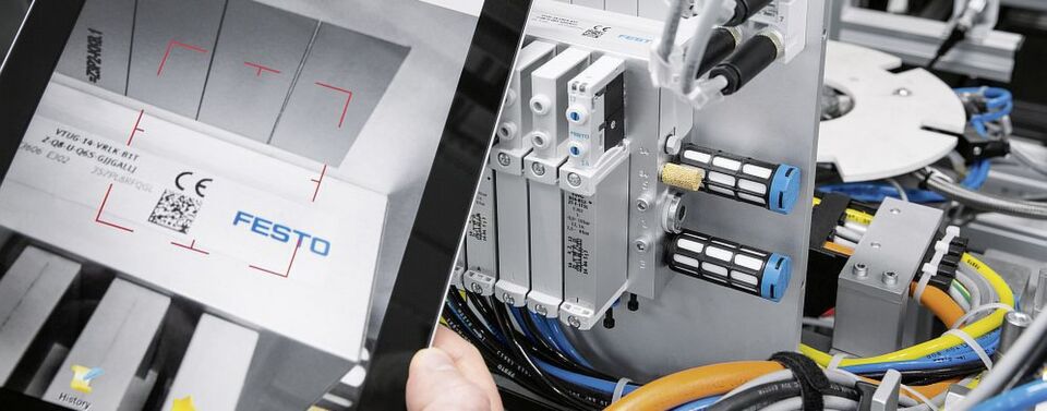 Durchgängige Daten werden immer wichtiger: In der Instandhaltung werden Daten bereits an der Maschine sehr individuell abgelesen. Durchgängige Daten werden immer wichtiger: In der Instandhaltung werden Daten bereits an der Maschine sehr individuell abgelesen.