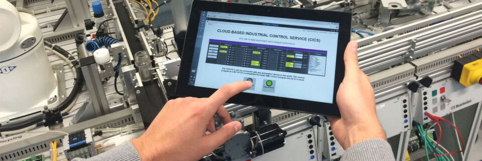 Digitalisierung in der Fertigung – ein Anwendungsfeld des Internets der Dinge: Das Fraunhofer ESK forscht mit Partnern im Bereich industrielle Vernetzung. Ein Beispiel ist das Projekt CICS, bei dem die Produktionssteuerung in der Cloud im Mittelpunkt steht. Digitalisierung in der Fertigung – ein Anwendungsfeld des Internets der Dinge: Das Fraunhofer ESK forscht mit Partnern im Bereich industrielle Vernetzung. Ein Beispiel ist das Projekt CICS, bei dem die Produktionssteuerung in der Cloud im Mittelpunkt steht.