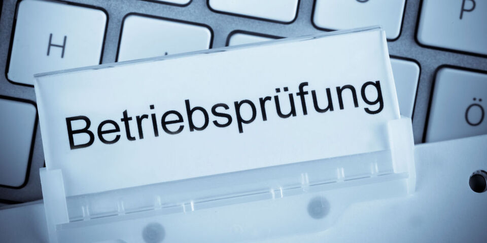 Schon der Smalltalk erfolgt bei der Betriebsprüfung mit Hintergedanken. Schon der Smalltalk erfolgt bei der Betriebsprüfung mit Hintergedanken.