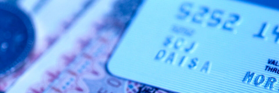 Verarbeiten oder übermitteln Unternehmen Kreditkartendaten, so sind die Compliance-Vorschriften besonders streng. Verarbeiten oder übermitteln Unternehmen Kreditkartendaten, so sind die Compliance-Vorschriften besonders streng.