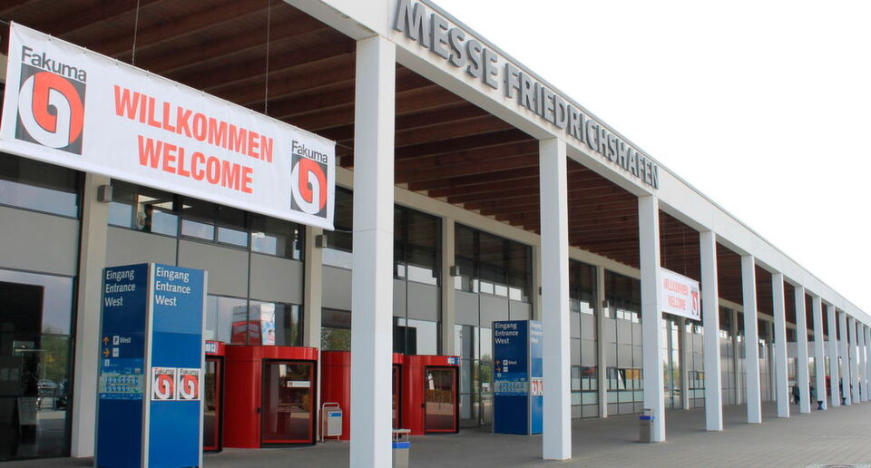 Where exhibitors as well as expert visitors were concerned, Fakuma was more international than ever and is generating hope within the industry sector that the good business conditions experienced in 2014 and 2015 (4% sale growth for German plastcis and rubber machinery manufacturers in 2015) will persist in 2016 a well (growth forecast: 2%). Where exhibitors as well as expert visitors were concerned, Fakuma was more international than ever and is generating hope within the industry sector that the good business conditions experienced in 2014 and 2015 (4% sale growth for German plastcis and rubber machinery manufacturers in 2015) will persist in 2016 a well (growth forecast: 2%).