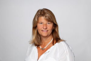 “This is one of the most demanding technology projects aimed at improving oil recovery. We are very proud today that we together with our partners and suppliers have realised this project that we started ten years ago,” says Margareth Øvrum, Statoil’s executive vice president for Technology, Drilling and Projects. “This is one of the most demanding technology projects aimed at improving oil recovery. We are very proud today that we together with our partners and suppliers have realised this project that we started ten years ago,” says Margareth Øvrum, Statoil’s executive vice president for Technology, Drilling and Projects.