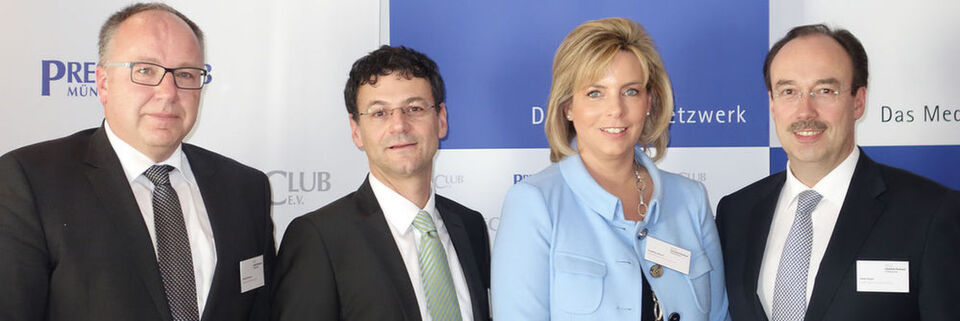 Gruppenbild mit Dame: Die neue Führungsriege von HPE in Deutschland präsentiert sich im Presseclub München (vlnr): Michael Eberhardt (VP Central Region Enterprise Services), Ulrich Seibold (Geschäftsbereichsleiter indirekter Vertrieb und Serviceprovider), Angelika Gifford (Vice President Software) und Heiko Meyer (VP Enterprise Group Deutschland) Gruppenbild mit Dame: Die neue Führungsriege von HPE in Deutschland präsentiert sich im Presseclub München (vlnr): Michael Eberhardt (VP Central Region Enterprise Services), Ulrich Seibold (Geschäftsbereichsleiter indirekter Vertrieb und Serviceprovider), Angelika Gifford (Vice President Software) und Heiko Meyer (VP Enterprise Group Deutschland)