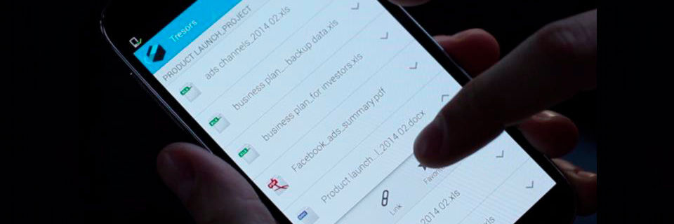 Tresorit bietet eine Cloud-Lösung an, mit der Teams Daten sicher über unterschiedliche Plattformen, wie beispielsweise die Tresorit-App, tauschen können. Tresorit bietet eine Cloud-Lösung an, mit der Teams Daten sicher über unterschiedliche Plattformen, wie beispielsweise die Tresorit-App, tauschen können.
