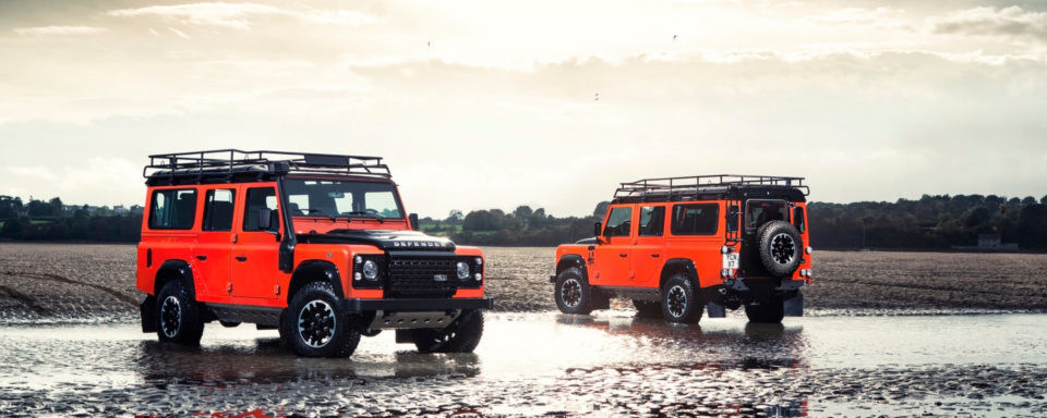 Sein Produktionsende werden viele Fans bedauern: Der Land Rover Defender geht nach 68 Jahren in Rente. Sein Produktionsende werden viele Fans bedauern: Der Land Rover Defender geht nach 68 Jahren in Rente.
