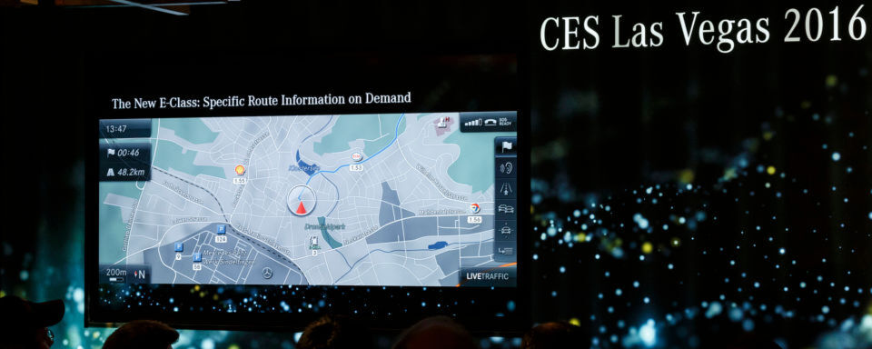Die CES hat sich immer mehr zu einer Automobilmesse gemausert. OEMs wie Daimler präsentieren ihre digitalen Lösungen. Die CES hat sich immer mehr zu einer Automobilmesse gemausert. OEMs wie Daimler präsentieren ihre digitalen Lösungen.