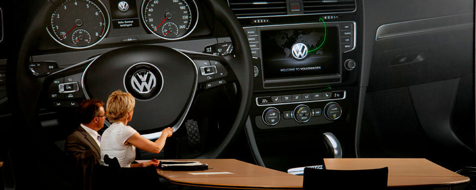Volkswagen hat seine Organisation für die Fahrzeugentwicklung neu aufgestellt – und legt damit erstmals die unternehmerische Verantwortung für jedes Fahrzeugprojekt in eine Hand. Volkswagen hat seine Organisation für die Fahrzeugentwicklung neu aufgestellt – und legt damit erstmals die unternehmerische Verantwortung für jedes Fahrzeugprojekt in eine Hand.