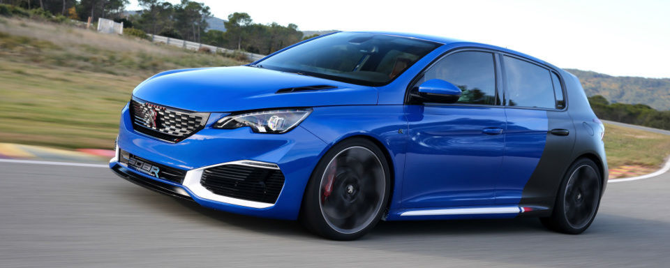 Der Peugeot 308 R-Hybrid leistet mit Turbolader und Elektropower bis zu 500 PS. Der Peugeot 308 R-Hybrid leistet mit Turbolader und Elektropower bis zu 500 PS.