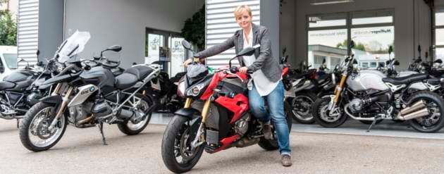 Holte den zweiten Platz beim Award „Bike Woman of the Year“ 2015: Petra Oberender. Holte den zweiten Platz beim Award „Bike Woman of the Year“ 2015: Petra Oberender.