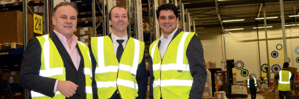 Zentraleuropa-Chef Willem de Haan (l.), Logistik-Manager Sven van den Eynde (M.)und Comstor-Practice-Leiter Martin Venmann stellten das neue Weston-Lager vor. Zentraleuropa-Chef Willem de Haan (l.), Logistik-Manager Sven van den Eynde (M.)und Comstor-Practice-Leiter Martin Venmann stellten das neue Weston-Lager vor.