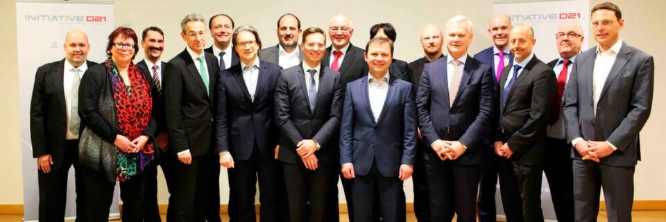 Wollen die Digitalisierung in Deutschland vorantreiben: der neue Gesamtvorstand der Initiative D21 e.V. Wollen die Digitalisierung in Deutschland vorantreiben: der neue Gesamtvorstand der Initiative D21 e.V.