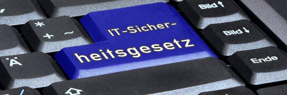 Das IT-Sicherheitsgesetz verpflichtet die Betreiber kritischer Infrastrukturen, ihre Netze effizienter vor Cyber-Angriffen zu schützen. Das IT-Sicherheitsgesetz verpflichtet die Betreiber kritischer Infrastrukturen, ihre Netze effizienter vor Cyber-Angriffen zu schützen.