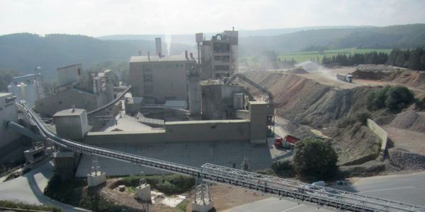 Der Pipe Conveyor passt sich dem Unternehmen zufolge perfekt an die örtlichen Gegebenheiten des Werks an. Der Pipe Conveyor passt sich dem Unternehmen zufolge perfekt an die örtlichen Gegebenheiten des Werks an.