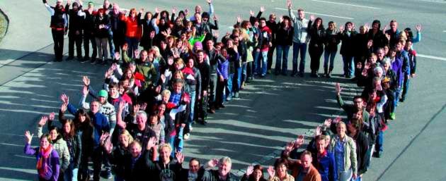 Die Held-Truppe formiert sich zum 70-Jahre-Geburtstagsbild. Die Held-Truppe formiert sich zum 70-Jahre-Geburtstagsbild.
